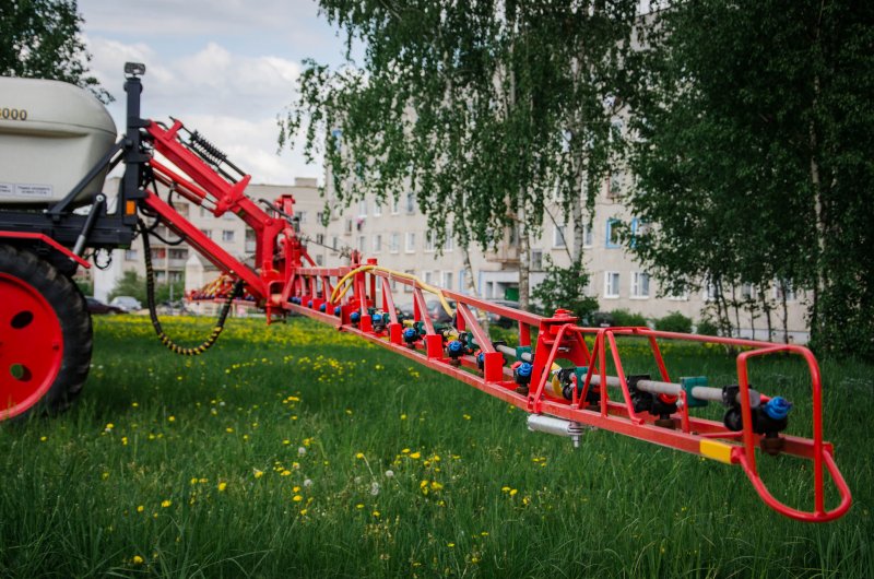 ОПРЫСКИВАТЕЛЬ САМОХОДНЫЙ БЛ-3000 С КЛИРЕНСОМ 1350ММ ИЛИ 1500 ММ - фото 1