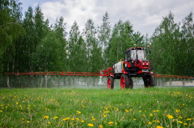 ОПРЫСКИВАТЕЛЬ САМОХОДНЫЙ БЛ-3000 С КЛИРЕНСОМ 1350ММ ИЛИ 1500 ММ - фото 1