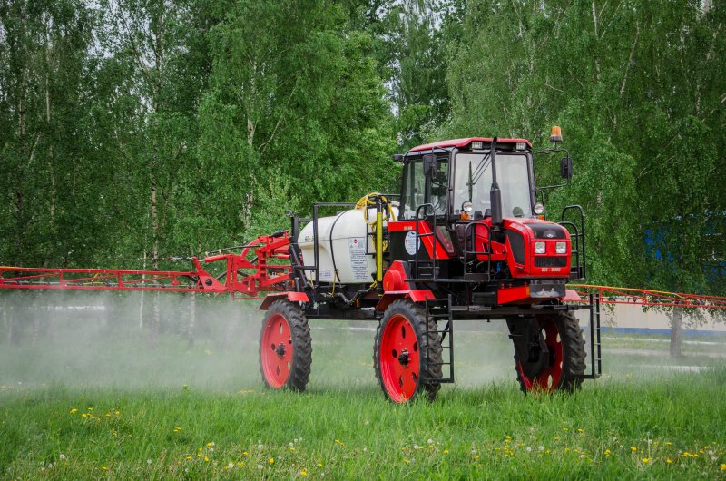 ОПРЫСКИВАТЕЛЬ САМОХОДНЫЙ БЛ-3000 С КЛИРЕНСОМ 1350ММ ИЛИ 1500 ММ - фото 1